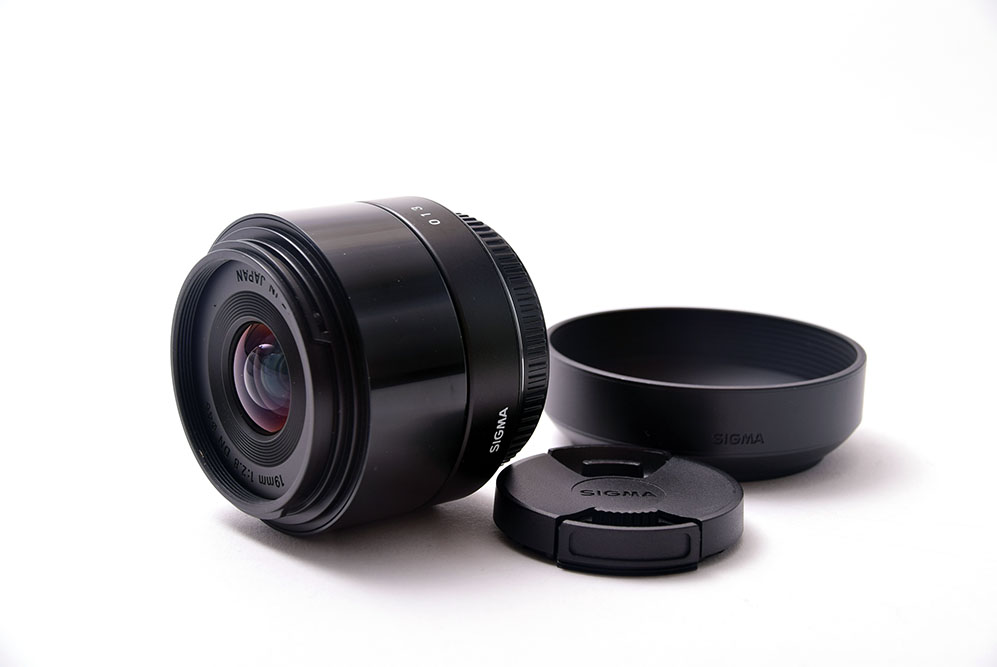 SIGMA (シグマ) A 19mm F2.8 DN (マイクロフォーサーズ用) ブラック