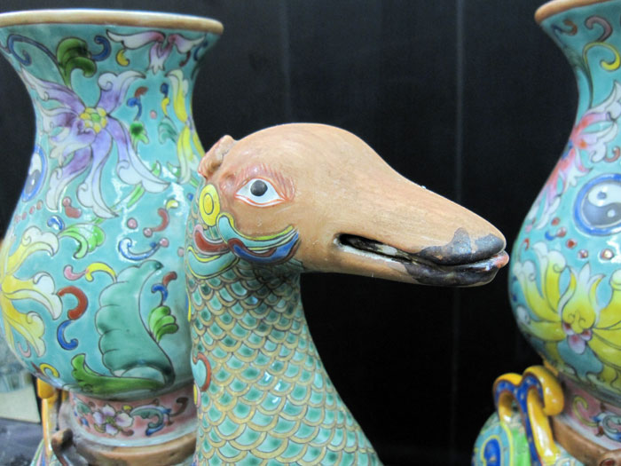 景徳鎮 十錦 動物飾り壺（1対） 【商品番号m-ke2028】