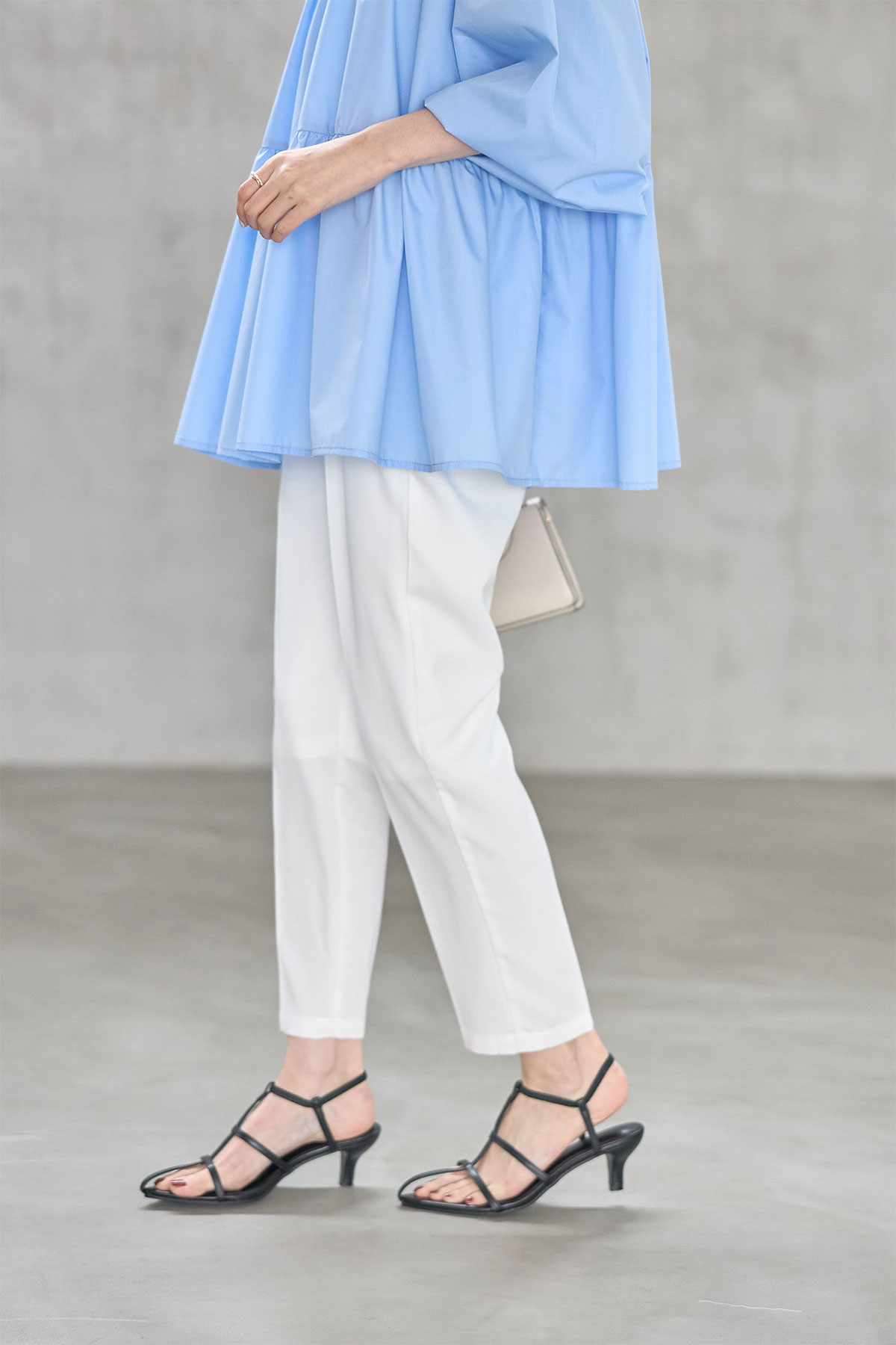 WEB限定】ポインテッドトゥサンダル