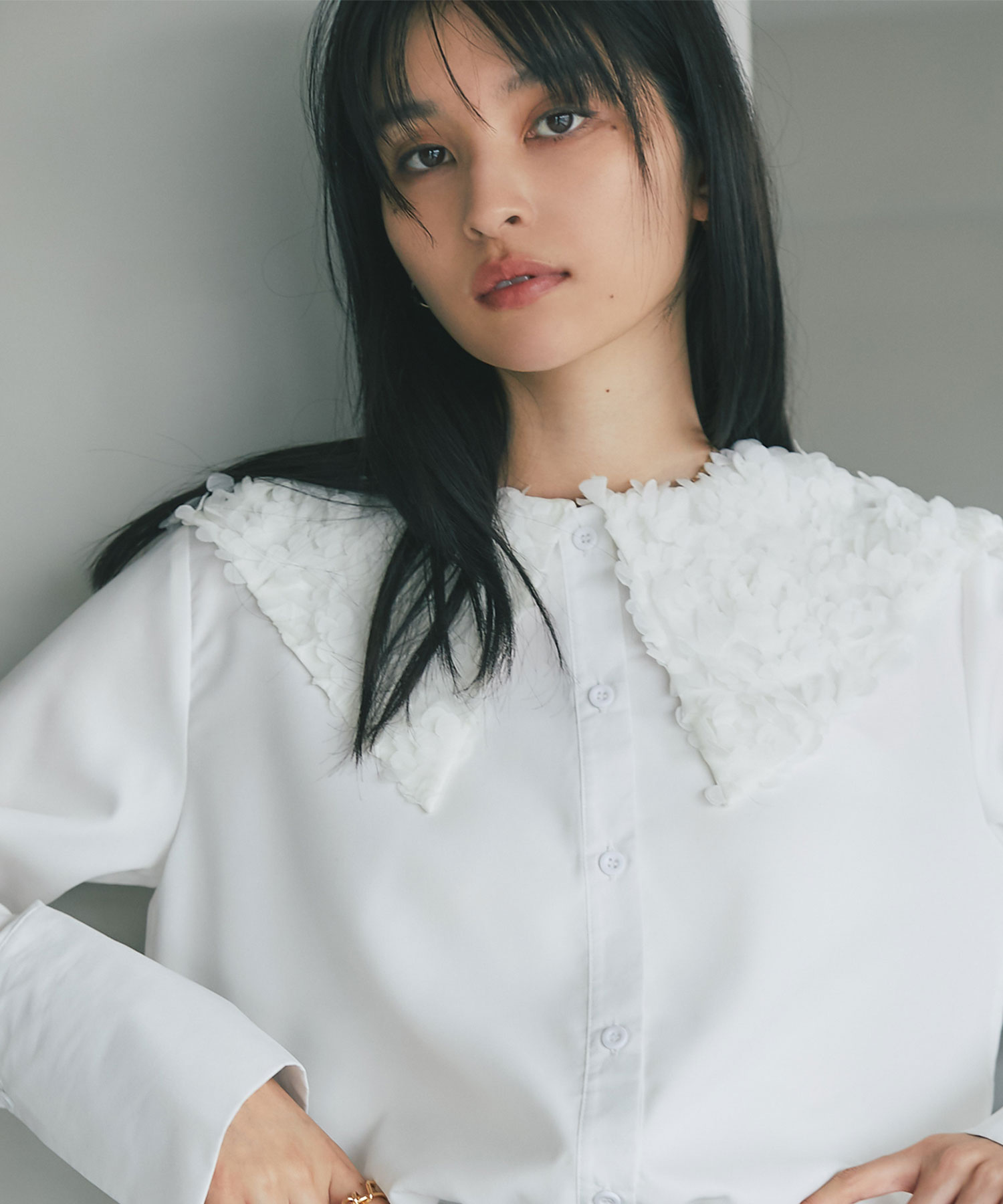 花びら衿トップス