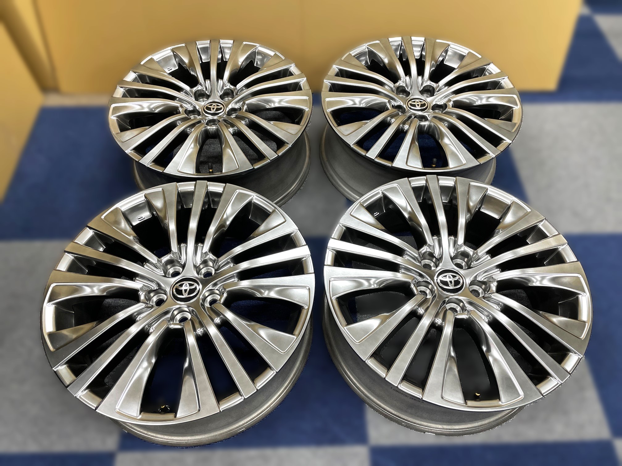 楽天市場】【新車外し品 中古】トヨタ 80系 ハリアー 純正ホイール 4本