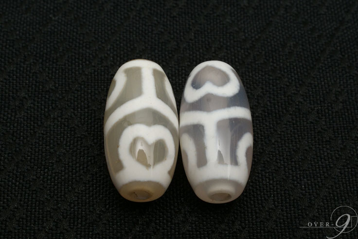 楽天市場】【老玉髄天珠 白 龍眼天珠 約20mm×10mm】【メール便可】天珠