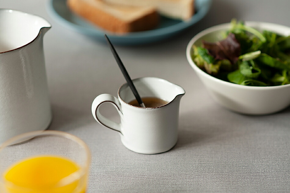 ホワイトライン ジャグ（ヨナス・リンドホルム／Jonas Lindholm