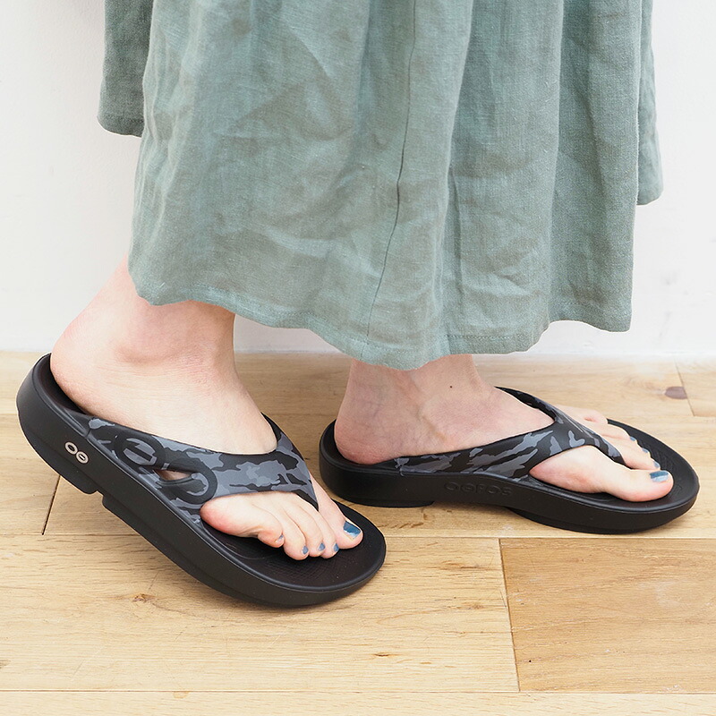 正規品】OOFOS ウーフォス OOriginal Sport Camo リカバリートング