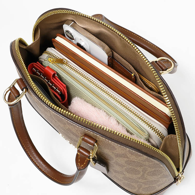 楽天市場】コーチ ショルダーバッグ COACH シグネチャー ミニボストン