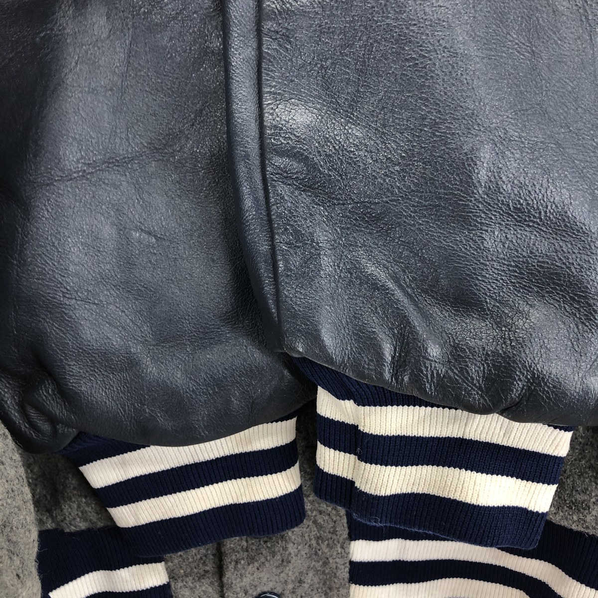 Bodies WARER HOUSEビンテージスタジャン 革袖グレー/青 Bodies WARER