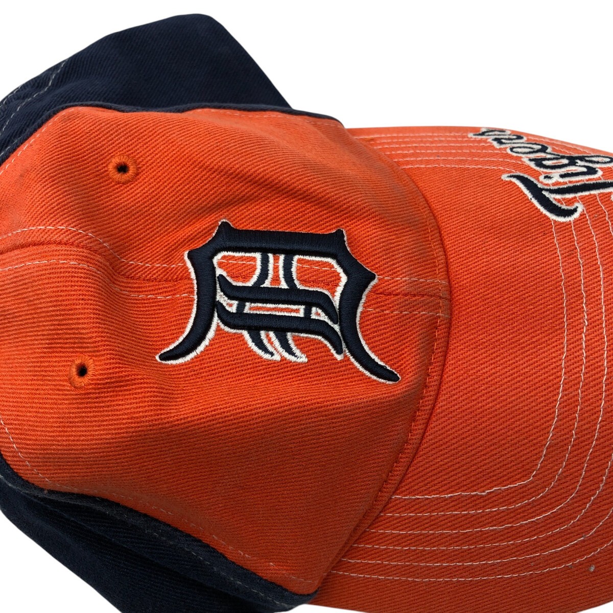 古着 FAN FAVORITE MLB DETROIT TIGERS デトロイトタイガース ツートン