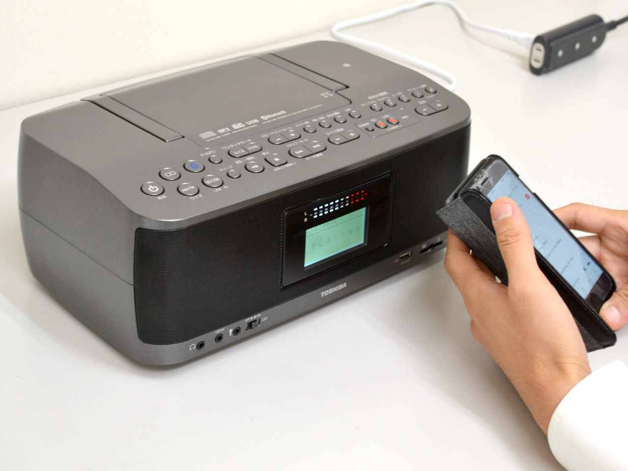 東芝 TY-CWX90 音楽だけでなく語学学習にも最適なCDラジオをレポート