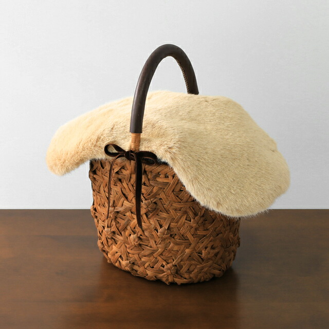 ファーのふた(クリームベージュ/ベルベットリボン)楕円型 一本手の籠