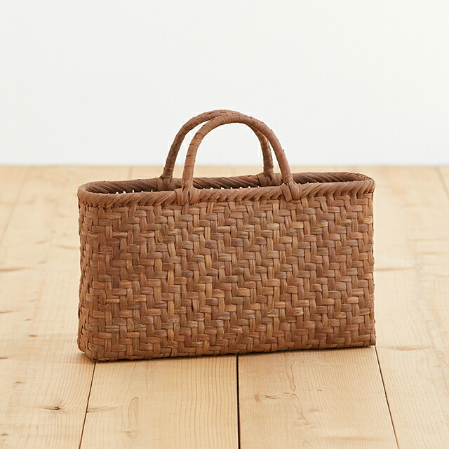 持ち手が短いやまぶどう籠 (網代編み/横長/中サイズ/A4サイズ収納)(約