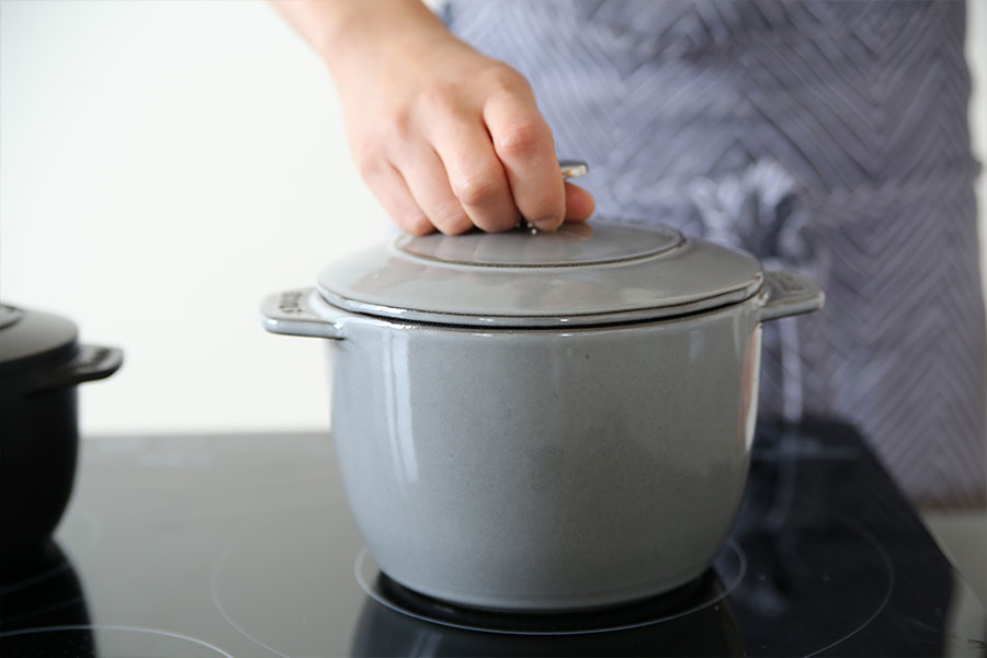 staub(ストウブ） ラ・ココット de GOHAN M ホーロー鍋16cm/1.8L