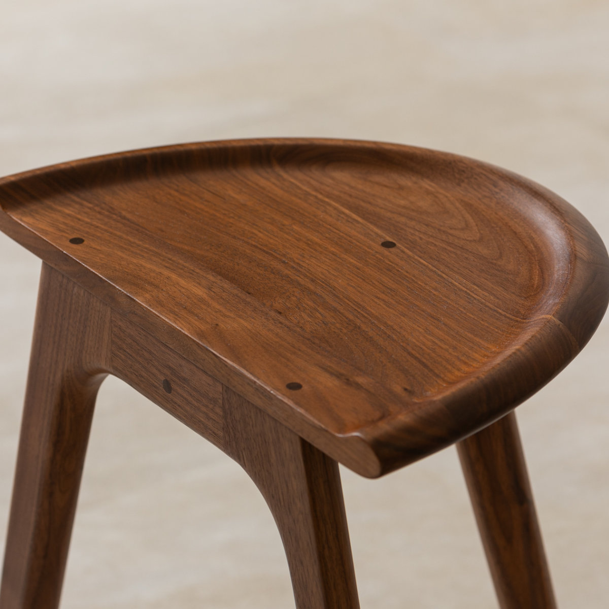 楽天市場】サイドテーブル 高さ44cm ウォールナット 2台使用可能 HALVE