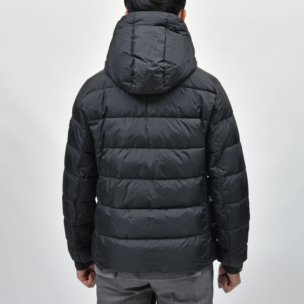 TATRAS（タトラス）MADHI ナイロンタフタフーデッドダウンジャケット