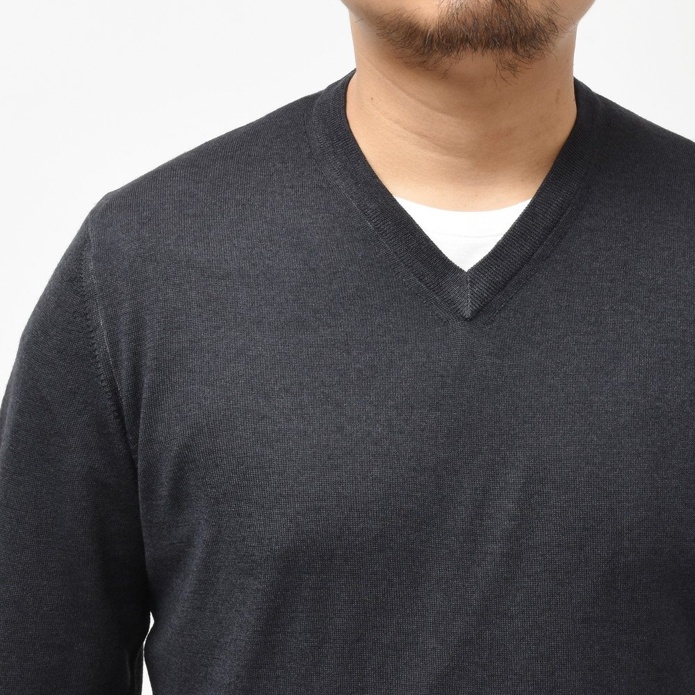FEDELI（フェデーリ）ハイゲージウールソリッドVネックニット PULL.ML