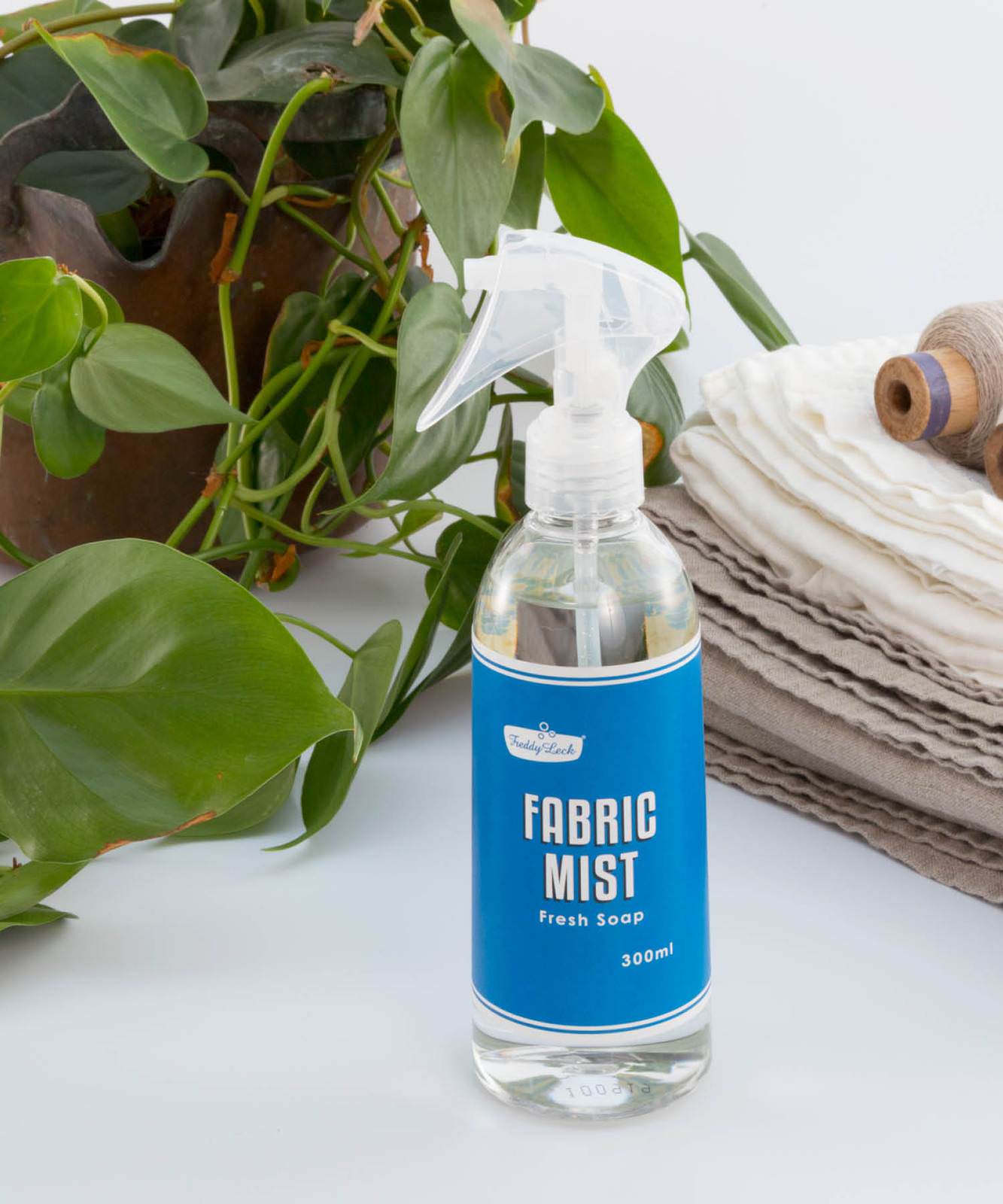 楽天市場】抗菌・消臭効果のあるファブリックスプレー｜ワードローブの