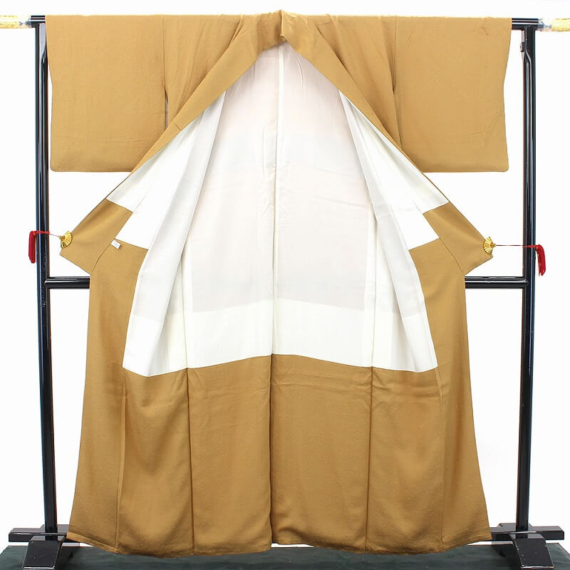 中古】 色無地 地模様 レディース 正絹 芥子ベージュ 松竹 練習向き