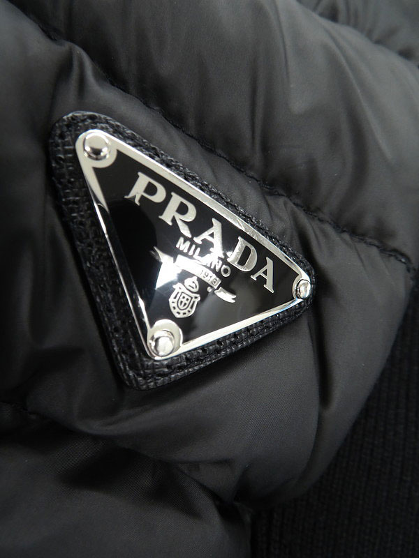 PRADA】プラダ『三角ロゴ トライアングルプレート ニット切替 ダウン