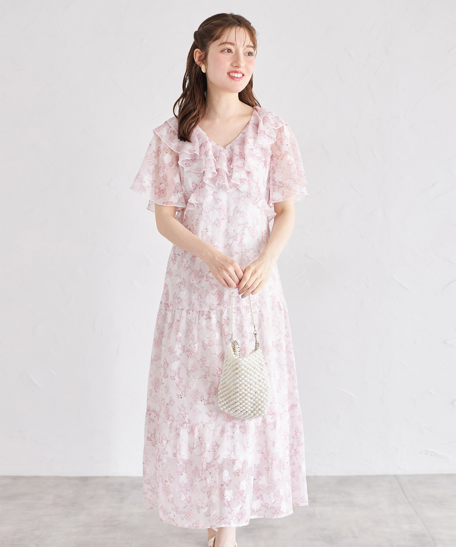 ウエストりぼん付きラッフルフリルフラワープリントティアードワンピース