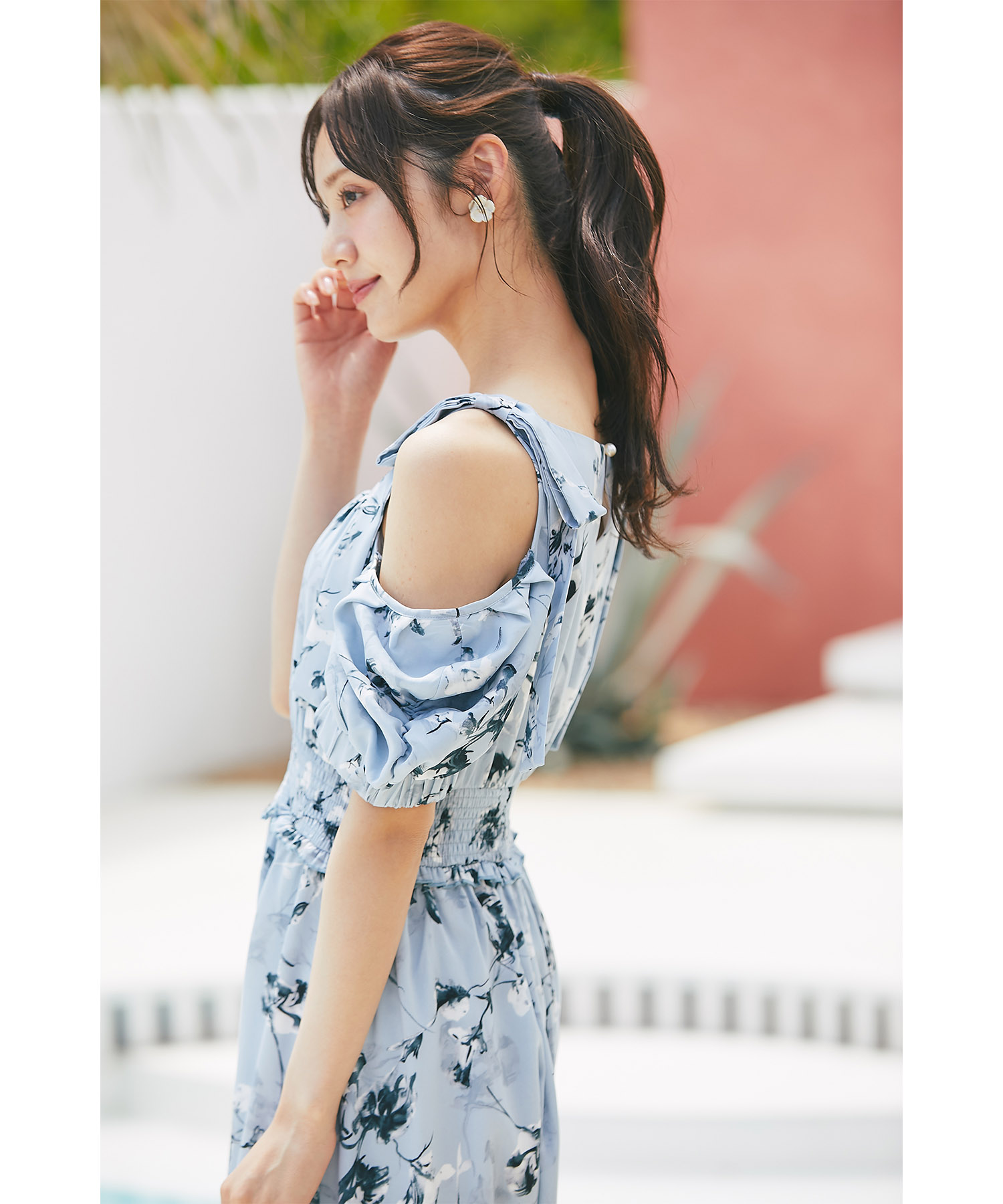 肩リボン付きオフショル風フラワープリントワンピース