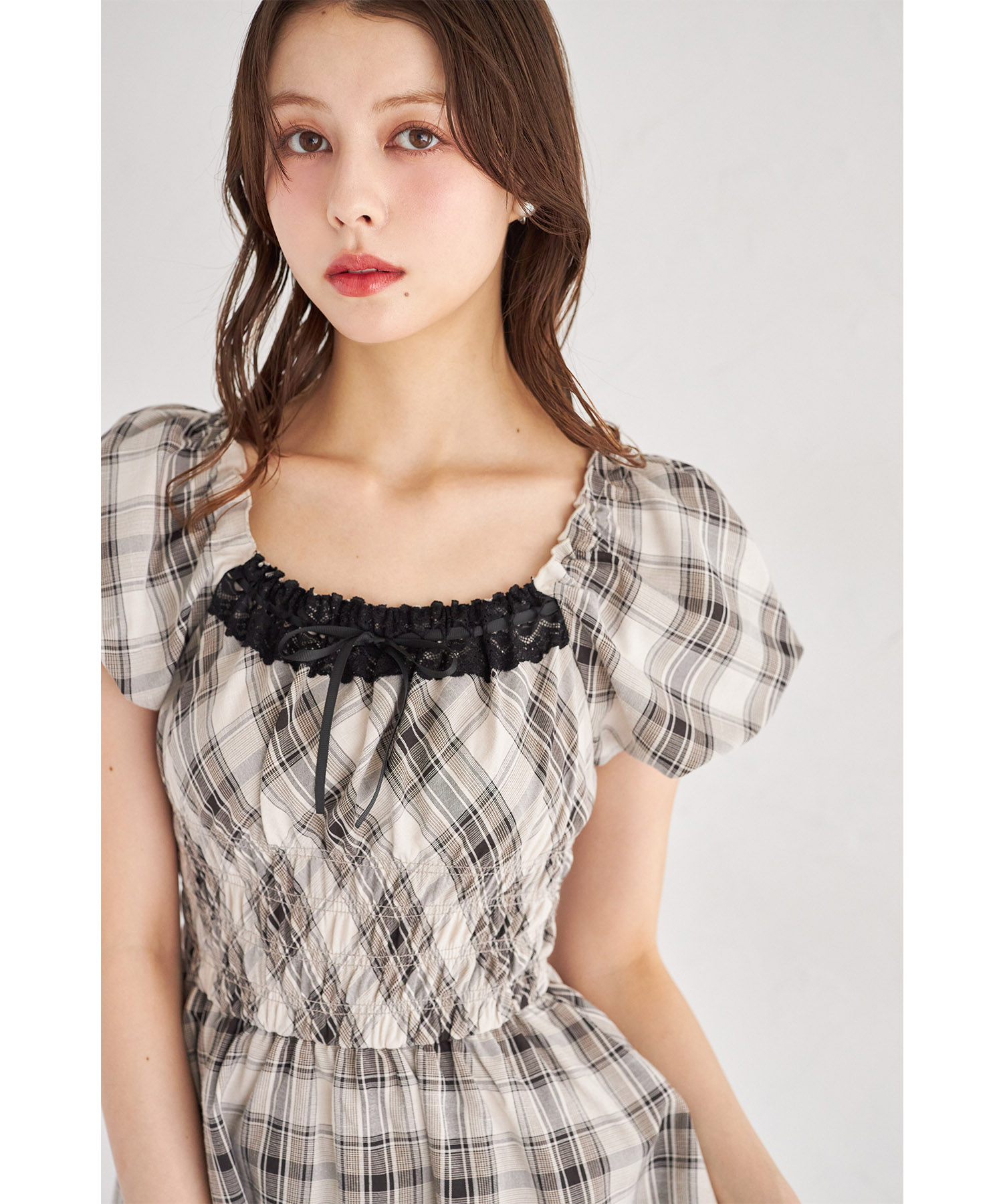 レース＆リボン装飾チェック柄ウエストシャーリングワンピース