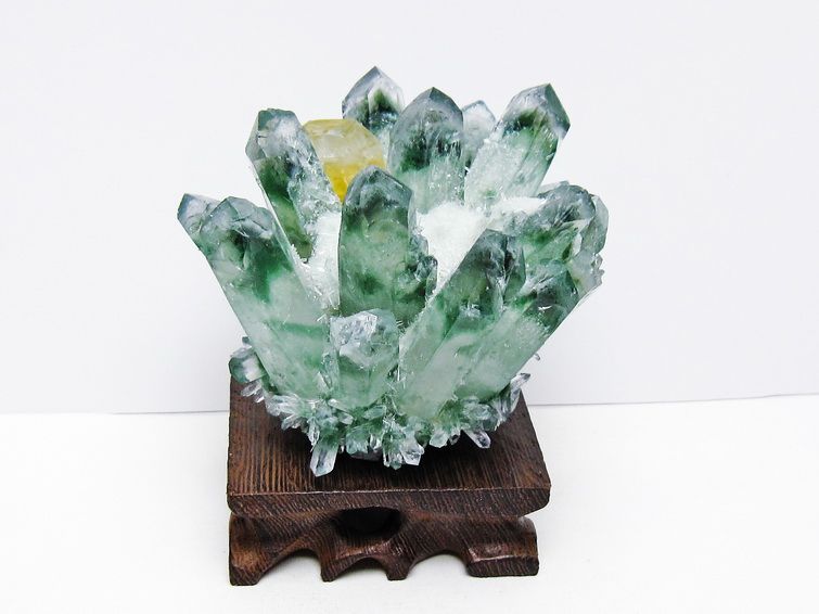 楽天市場】緑水晶 クラスター 原石 台座付属 一点物 送料無料 182-7381