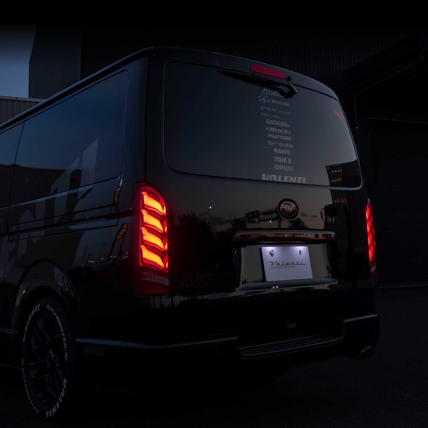 トヨタ 200系 ハイエース ジュエルLEDテールランプ ULTRA γガンマ