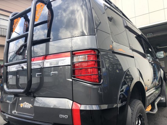 楽天市場】デリカD:5後期型 KADDISテールレンズガード ブラック KD