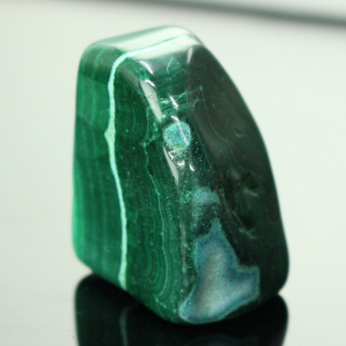 楽天市場】マラカイト 石 タンブル Malachite 孔雀石 マラカイト 原石