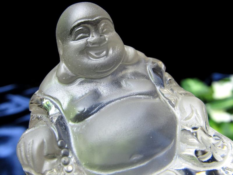 極上彫刻置物 ほんのりスモーキー 天然水晶 布袋尊 彫刻置物 LED発光の