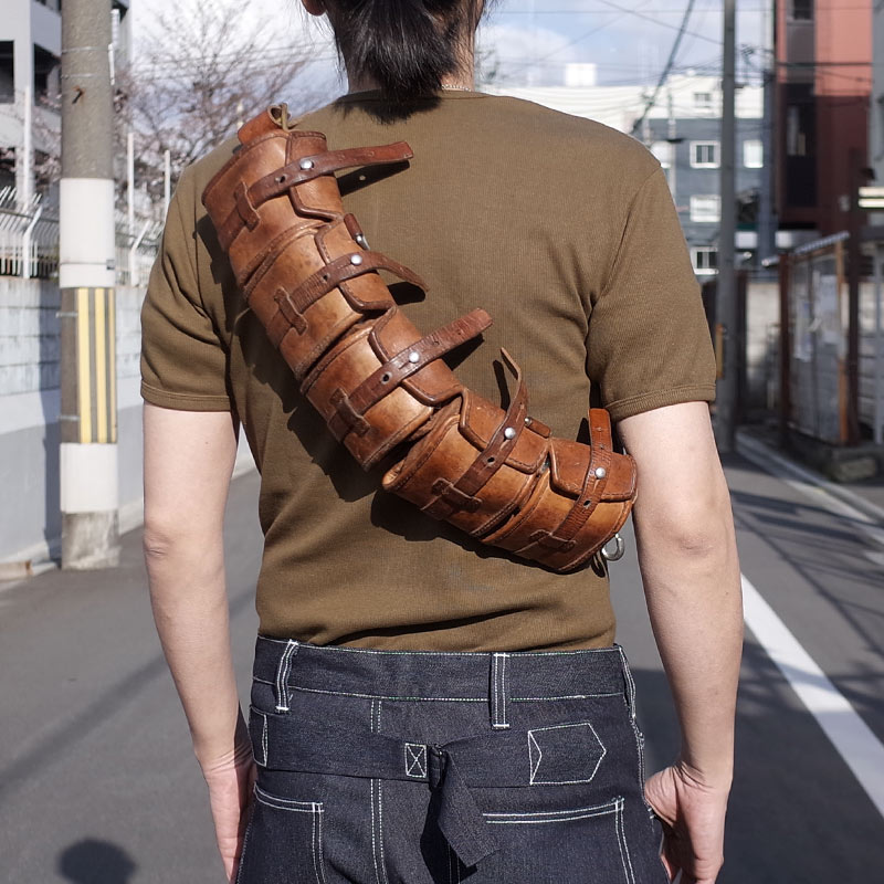 楽天市場】スウェーデン軍 レザーアンモベルト USED レザーバンダリア