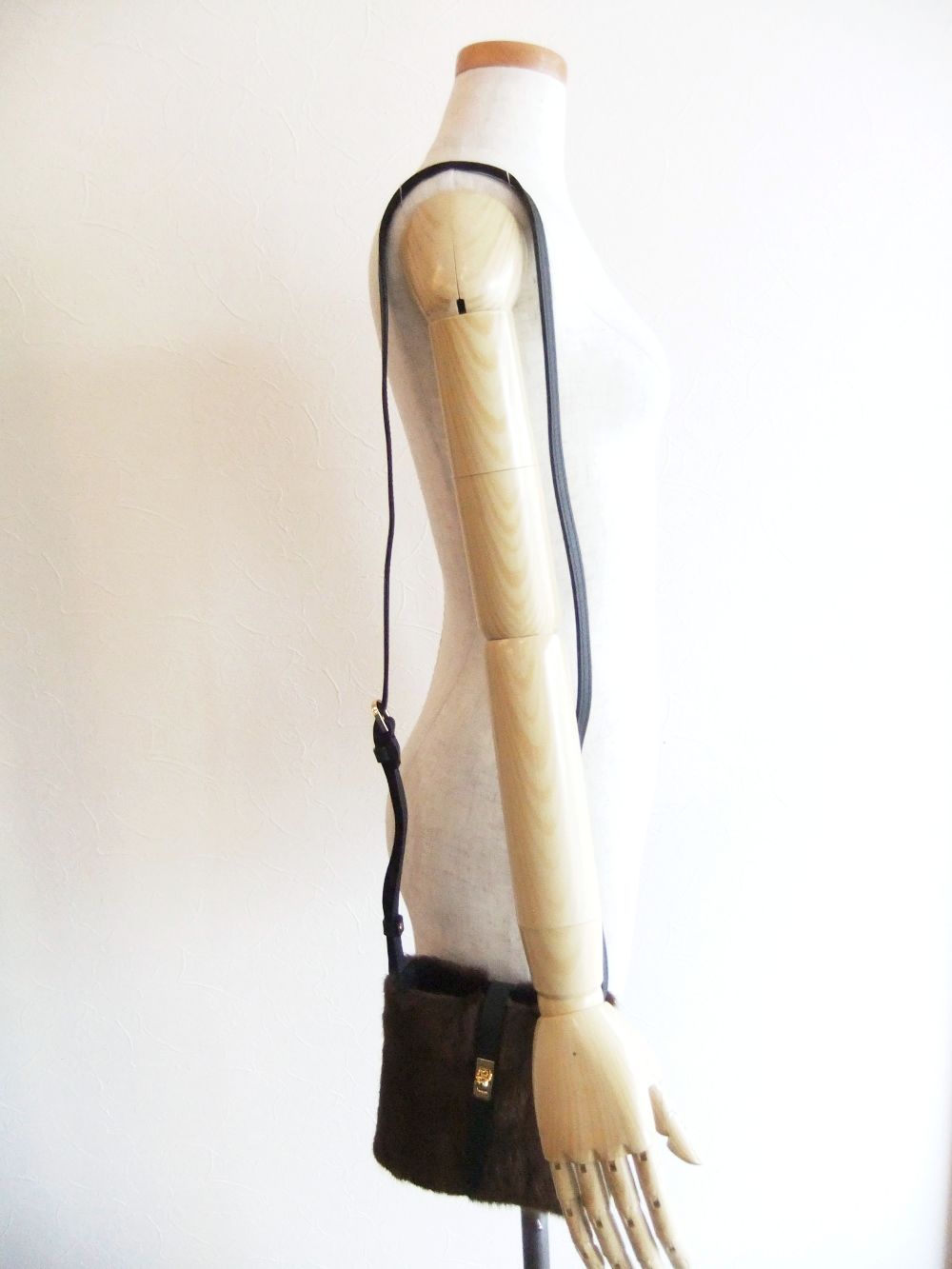 VIOLAd'ORO - WEASEL リアル フィッチファー ショルダーバッグ V-8829