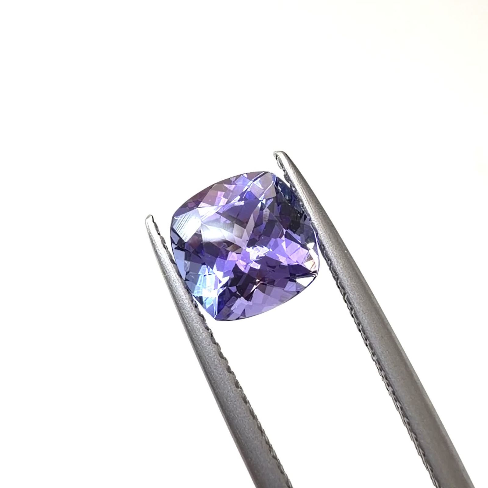 タンザナイト(宝石名タンザナイト)タンザニア産 識別済 1.83ct / 7.4x7