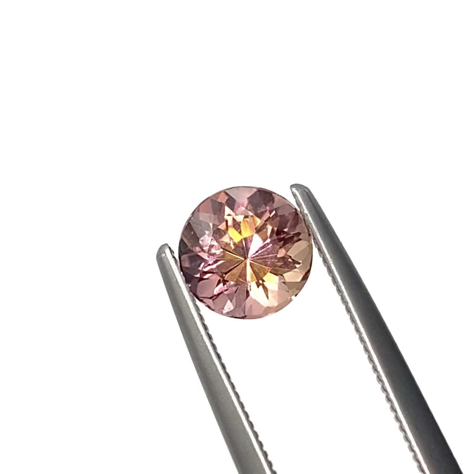 インペリアルトパーズ 710ct 未鑑定 色石 インペリアルトパーズ 710ct