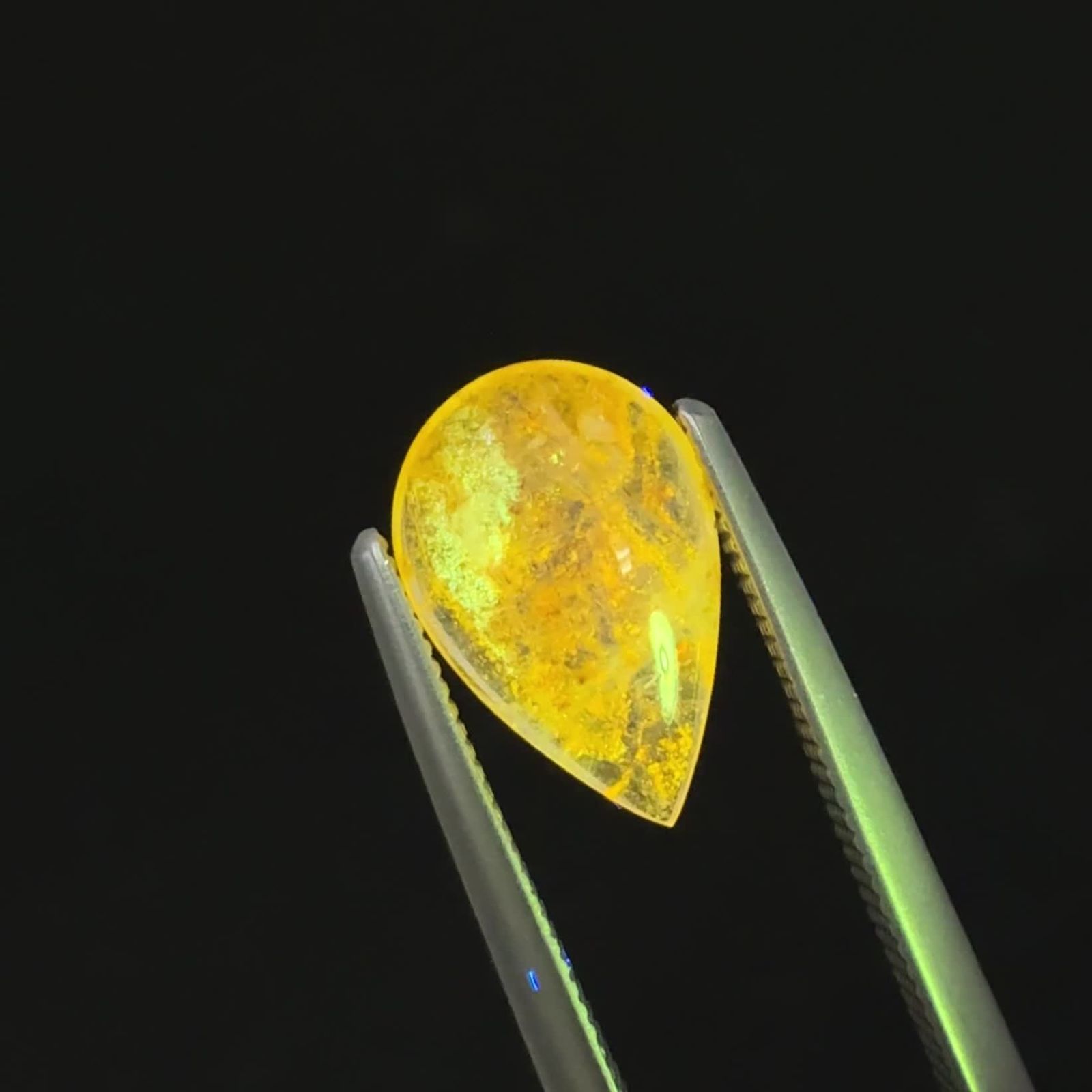 北海道石(北海道オパール) 北海道河東郡鹿追町然別産 1.23ct