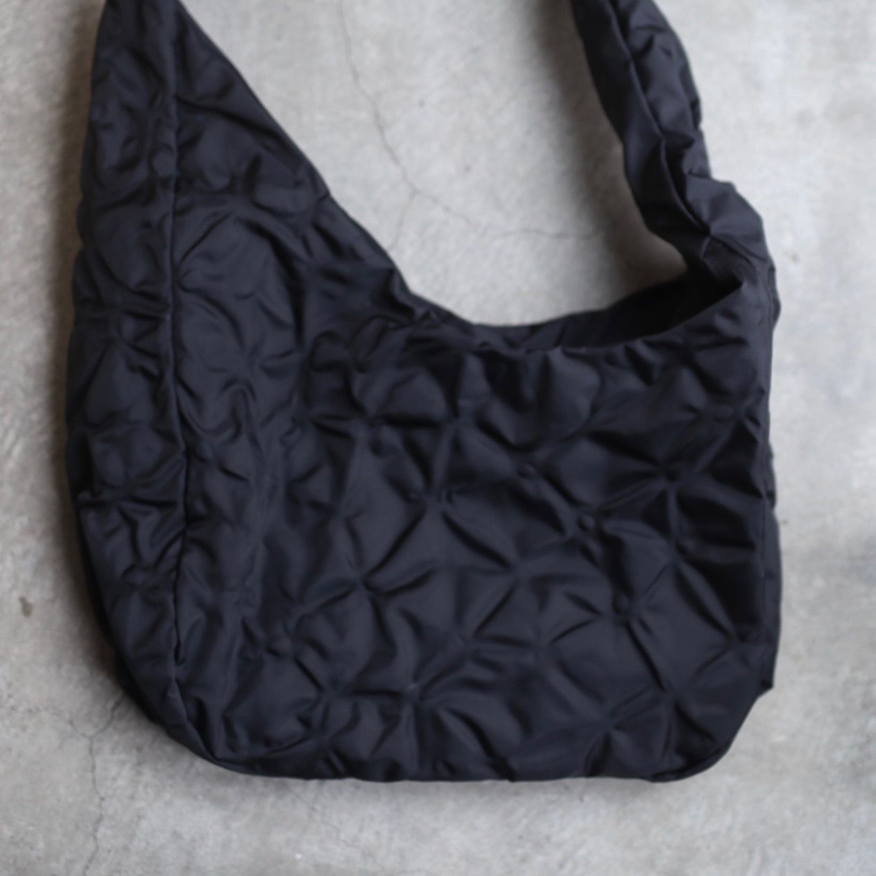 ryaw - 【残りわずか】All Leaf Vein Bag(NYLON) | ACRMTSM ONLINE STORE