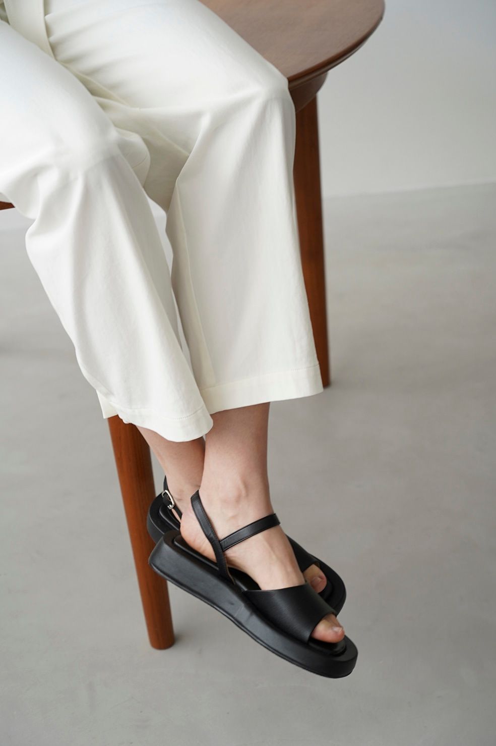 CLANE クラネ CURVED DESIGN SANDALS 37サイズ CLANE クラネ CURVED