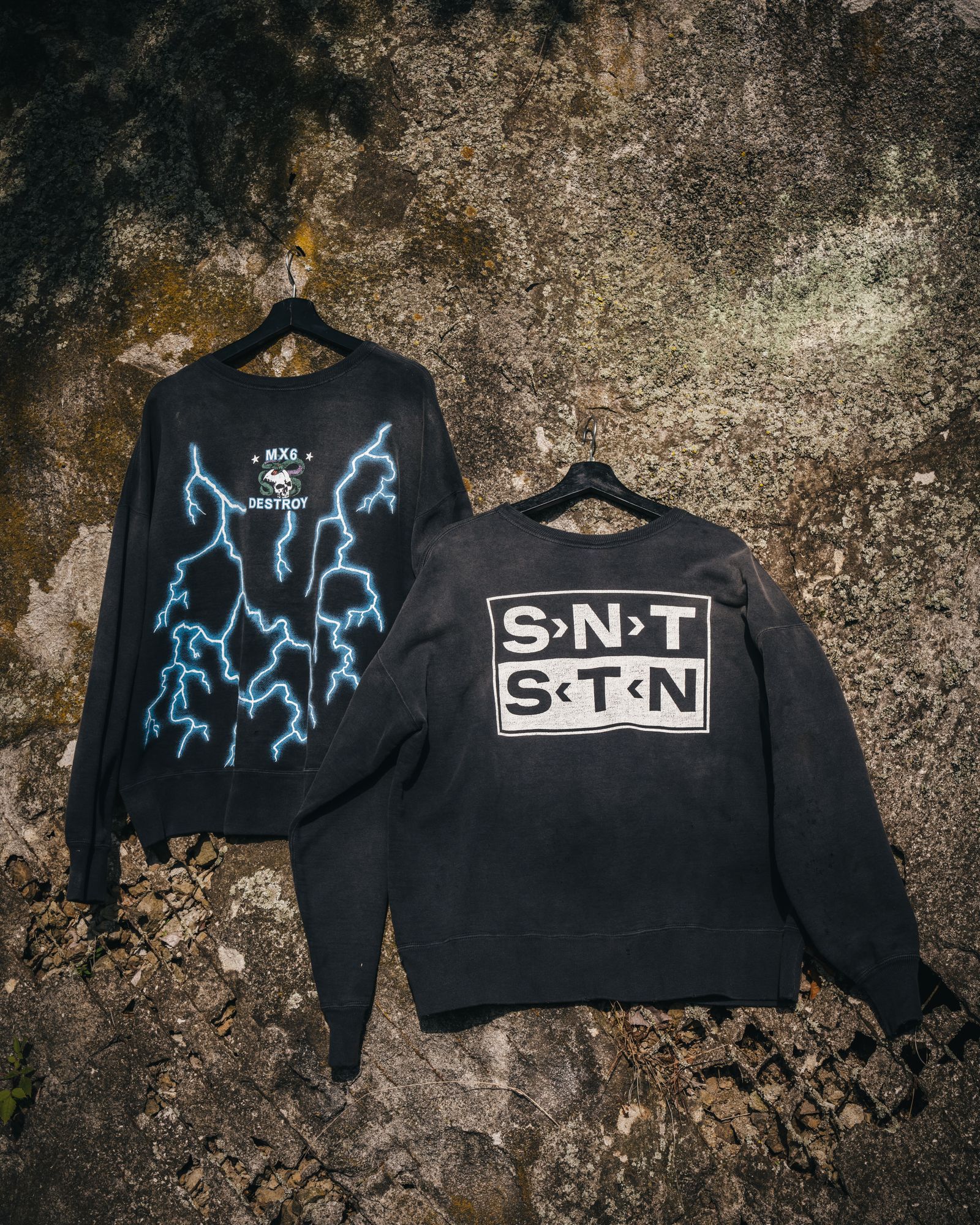 SAINT M×××××× - 【ラスト1点】SM-YS1-0000-029 / CREW SWT / MEDUSA