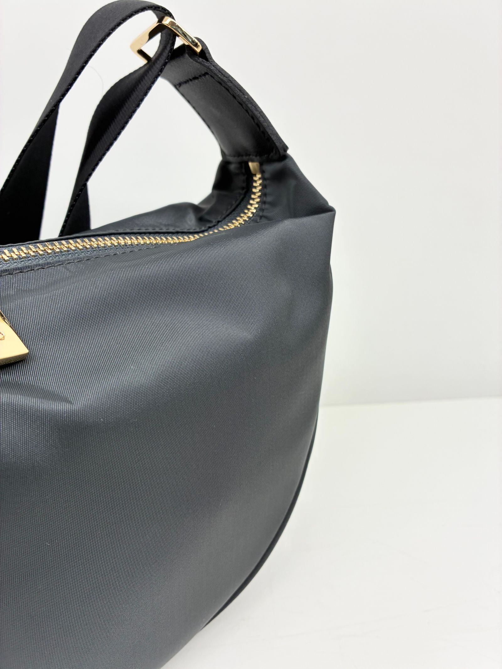 VIOLAd'ORO - BIANCA / ナイロンボディバッグ / チャコールグレー