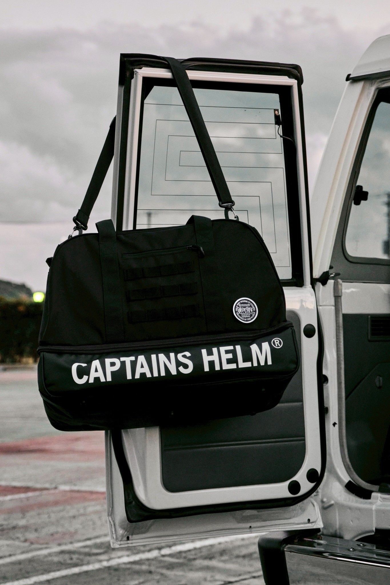 CAPTAINS HELM - × RAIN OR SHINE TRAVEL BOSTON BAG (BLACK) / レイン