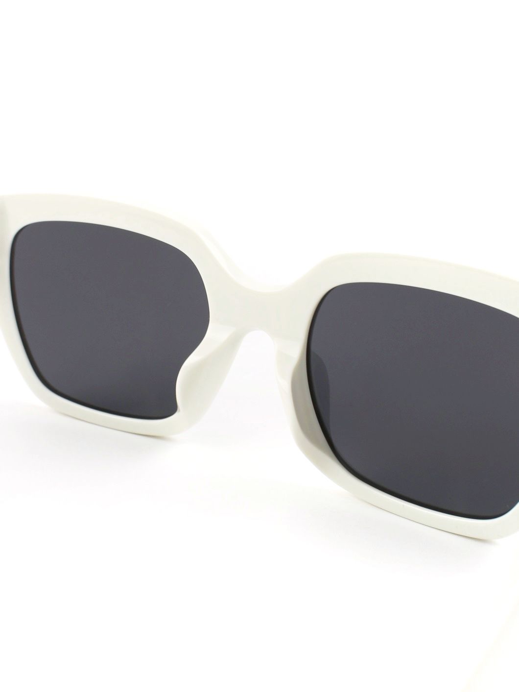 CELINE - アイウェア サングラス / SUNGLASSES / ホワイト(ブラック