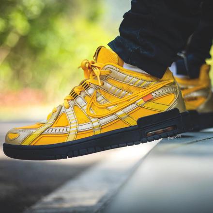 国内10月1日発売予定】オフホワイト × ナイキ エア ラバー ダンク