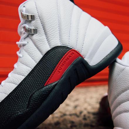 国内5月25日発売予定】 ナイキ エア ジョーダン 12 