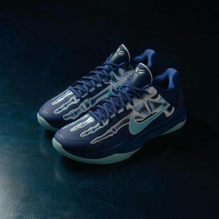 国内10月17日発売予定】 ナイキ コービー 5 プロトロ 