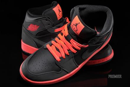 国内1月25日発売予定】 ナイキ エア ジョーダン 1 ミッド ブラック