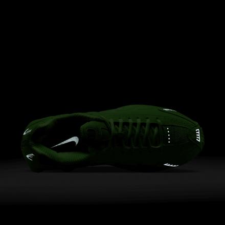 海外10月発売予定】 ナイキ ショックス R4 グリーン ストライク