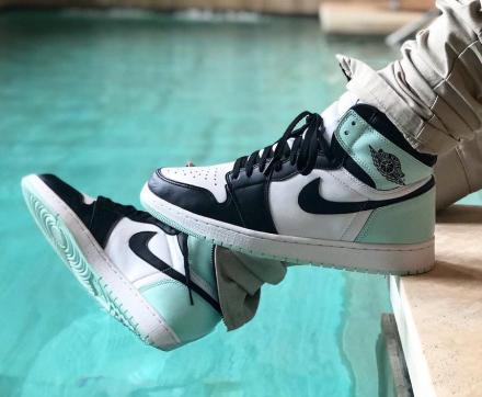 12月発売予定】 ナイキ エアジョーダン1 レトロ ハイ OG NRG ホワイト