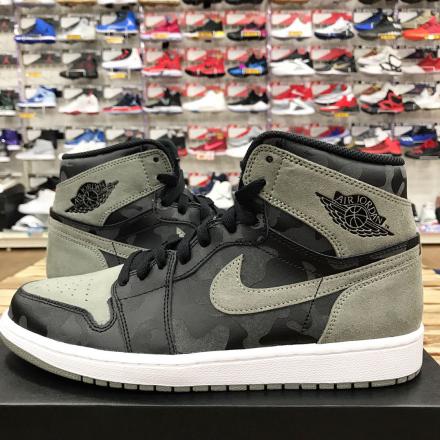 ナイキ エアジョーダン1 レトロ ハイ プレミアム カモ パック