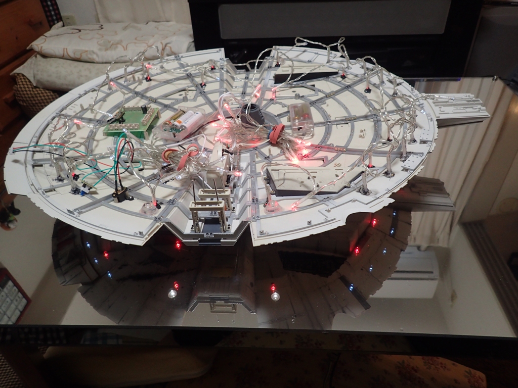 週刊スター・ウォーズ ミレニアム・ファルコン用ディスプレイ台製作3