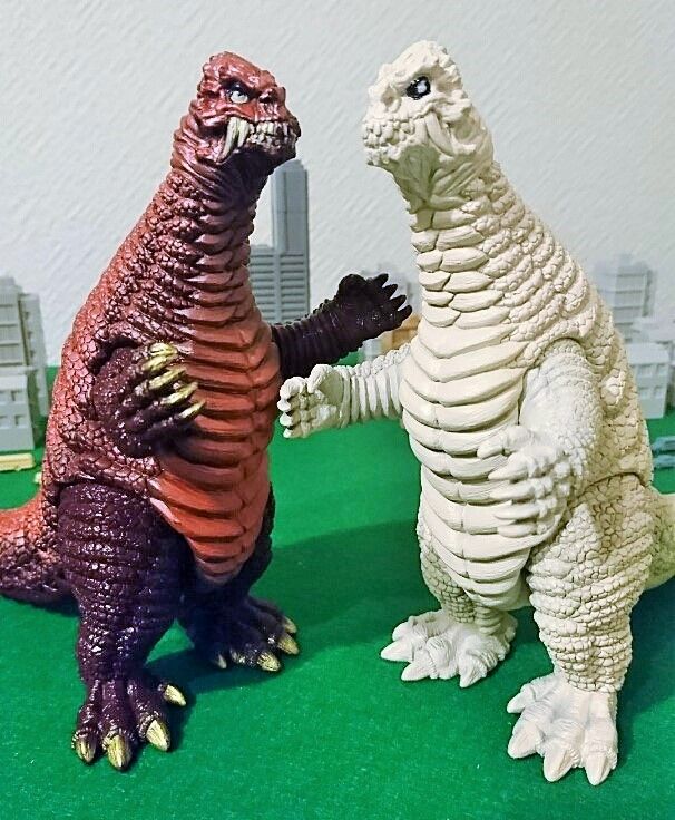 カスタム怪獣シリーズ パワードレッドキング(雌) | ウルトラヒーロー