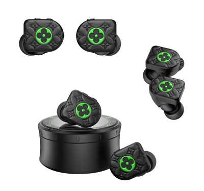 ルイ・ヴィトン「ルイ・ヴィトン ホライゾン イヤホン ブラック